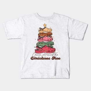 Crocin around the Christmas tree Kids T-Shirt